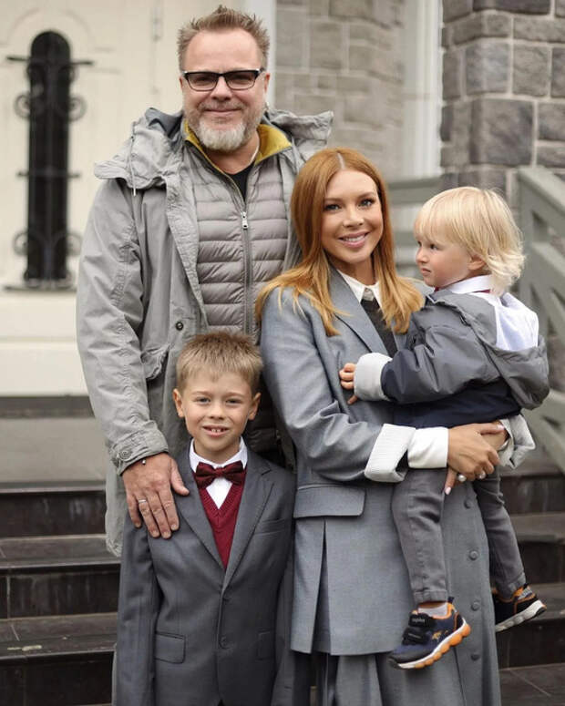 6281HIo-ebce9OTHGdAS9no2MKQMxzksSXToBWJe2qLbxPl0BfLvUn1Bqup6VVv41hiace-5Zj06xdntjUmBySgj (560x700, 361Kb)