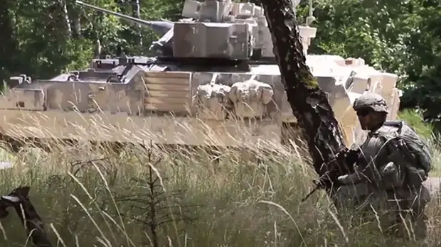 Военный эксперт Артамонов рассказал об афере американского ВПК с вооружением для Украины