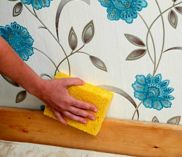 Мыть стены во время уборки. | Фото: DekorMyHome.ru.