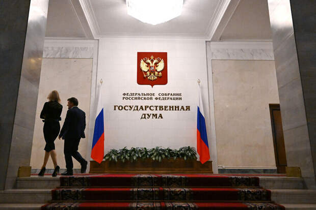 Заседание Совета Думы, которое прошло в понедельник, 27 мая, было напряженным. Председатель Государственной думы Вячеслав Володин был зол на своих коллег.-6