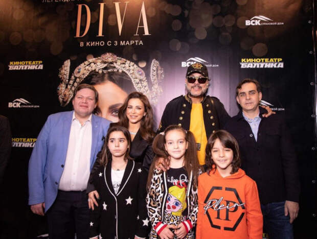 Группа поддержки Ани Лорак на премьере ее шоу DIVA в кино