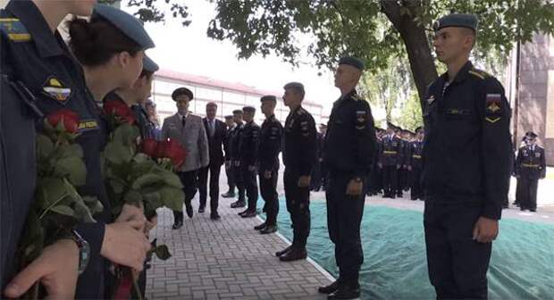 В Минобороны решено наказать командиров из-за ситуации с погонами в РГВВДКУ