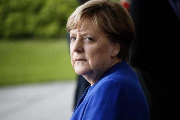 Меркель заявила, что необходимо эвакуировать из Афганистана до 10 000 человек