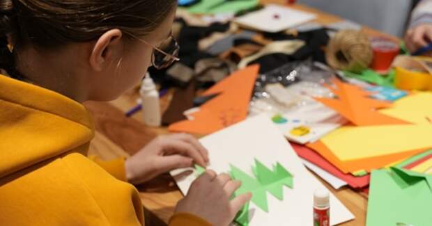 Никита Ефремов, Павел Табаков и десятки брендов объединились ради фонда «Обнаженные сердца»