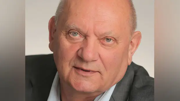 Артист Кветковский поделился воспоминаниями об актёре Жуковском