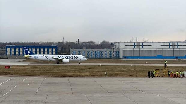Импортозамещенный самолет МС-21 совершил испытательный полет