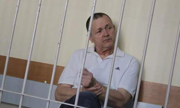 На Украине врача приговорили к 10 годам за то, что он лечил жителей Крыма