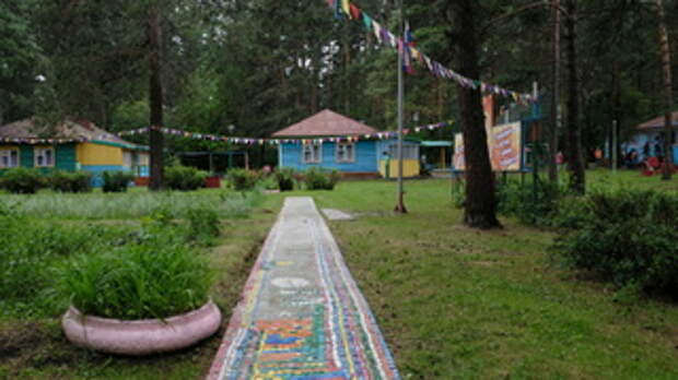 В Алтайском крае уже открылась большая часть загородных и дневных лагерей