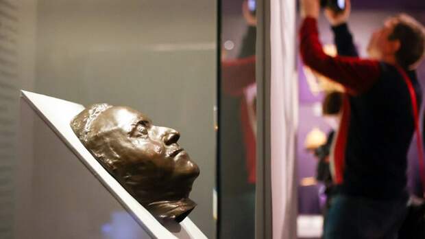 «Последний триумф Петра Великого. Впереди вечность»