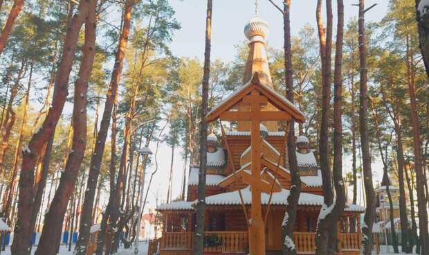 В храмовом комплексе Всех святых отметили Крещение