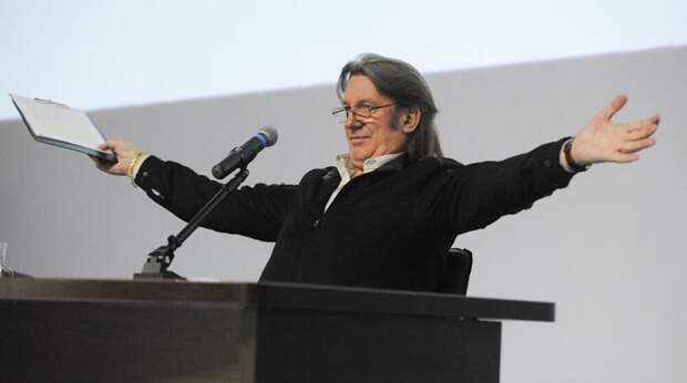 Певица Куртукова заявила, что Лоза начал газлайтить ее за отказ купить песню