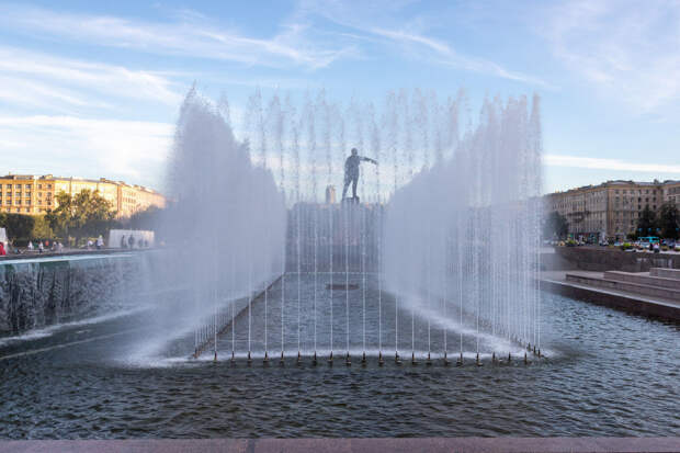 В Петербурге для помывки отключат сразу 14 фонтанов