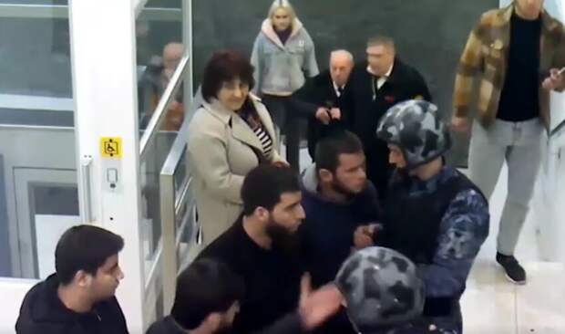 Бойцы-бородачи из ММА избили призывников в подмосковной Электростали