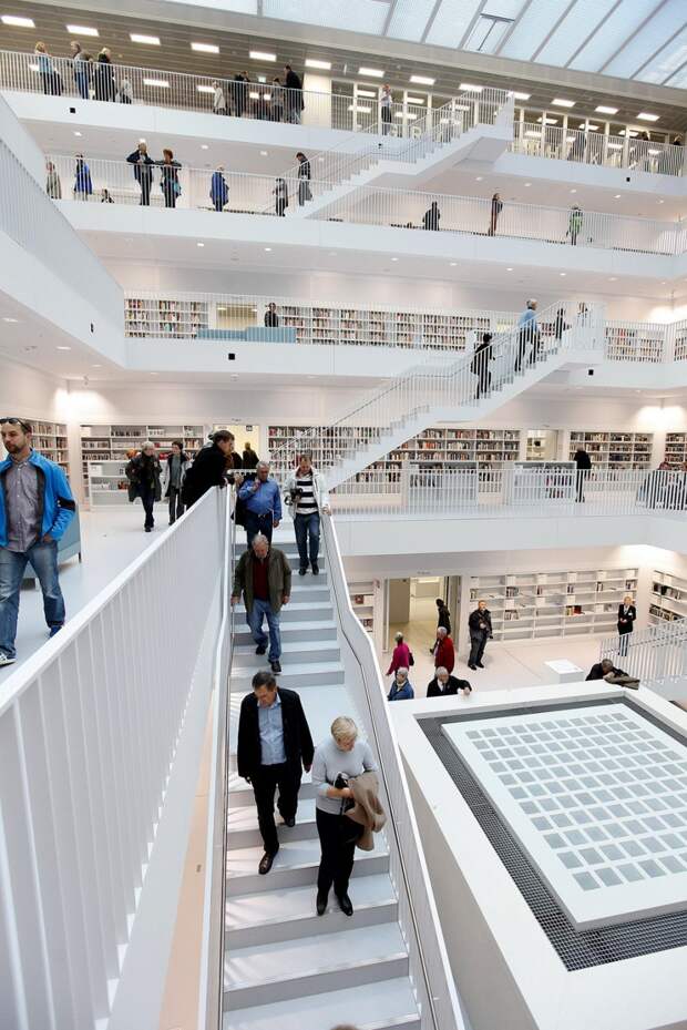 Библиотека Штутгарт, Германия