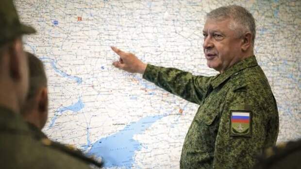 Буданов* улыбался Костюкову, пока ГУР планировало убийство генерала? "Охота на самых секретных командиров". "Про покушение знали за три дня"