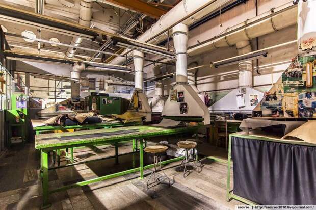 Цех по производству автомобилей представительского класса авто, завод, зил