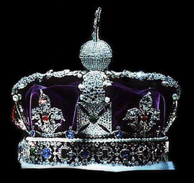 https://upload.wikimedia.org/wikipedia/commons/thumb/8/8e/Imperial_State_Crown2.JPG/330px-Imperial_State_Crown2.JPG