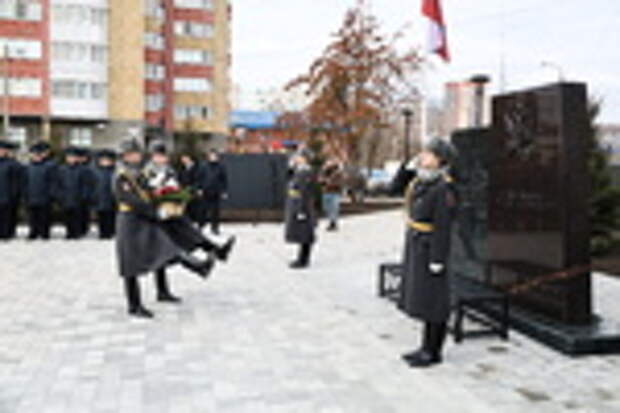 Памятник судебным приставам в Барнауле / Фото: Екатерина Смолихина / amic.ru