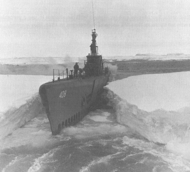 Подводная лодка SS-408 «Сеннет» во время операции Highjump.