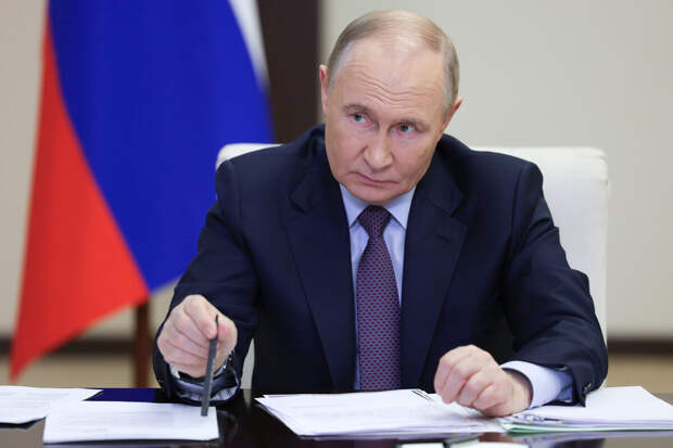 Путин: Россия осуждает атаку Израиля на Иран