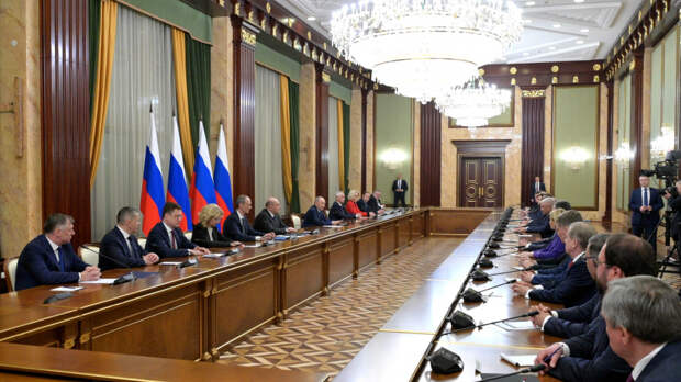 «Достигнуты весомые результаты»: о чем Путин говорил на встрече с правительством