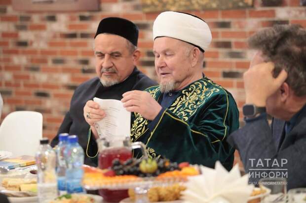 «Безнең мирас», «Мәдәни җомга» редакциясе ифтар кичәсендә татар шәхесләрен искә алдылар