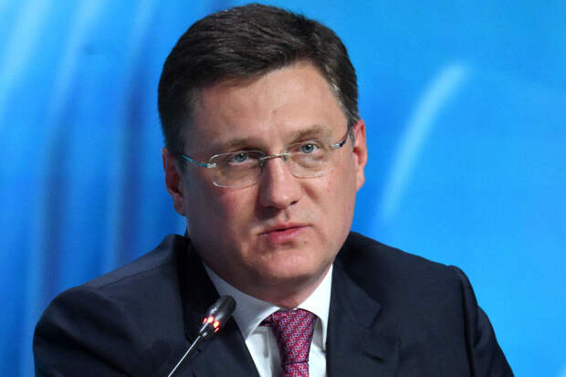 "Известия": Новак поручил проработать введение норматива продаж топлива