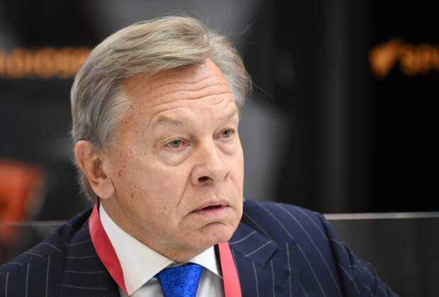 Одному из самых звездных сенаторов предрекли уход из Совфеда
