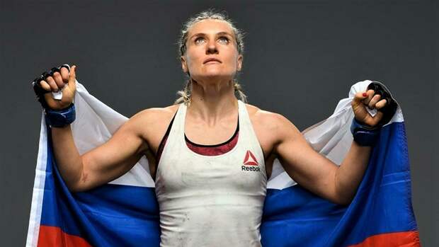Россиянка Яна Куницкая потерпела поражение на турнире UFC 264 