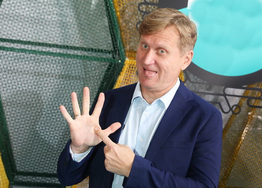 ЗВЕЗДА «УРАЛЬСКИХ ПЕЛЬМЕНЕЙ» ПОШЕЛ РАБОТАТЬ НА ПАРКОВКУ