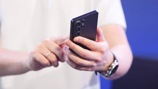 Омича оштрафовали за публикацию фейкового фото Чубайса в форме нациста