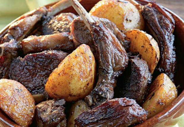 Картошка вкуснее чем мясо: пропитываем мясным соком почти насквозь