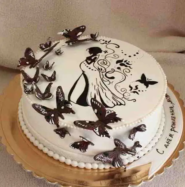 Торт с птичками из шоколада