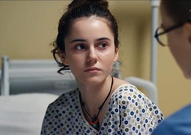 27-летняя звезда сериала «Тест на беременность» Айя Манукян просит помощи в борьбе с раком