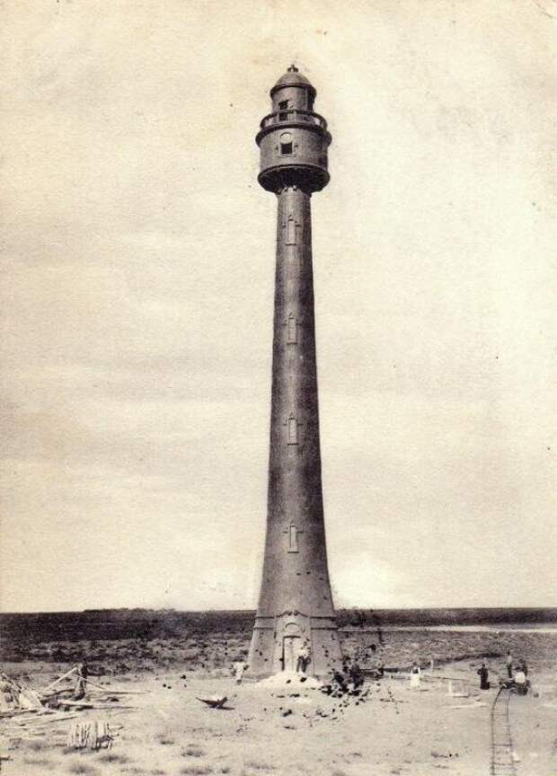 Первое в мире высотное сооружение из железобетона — маяк Николаевского порта высотой 40,2 метра, построенный в 1904 году. история, ретро, фото