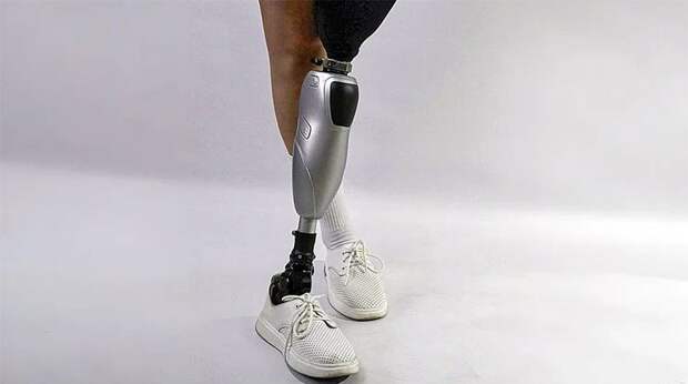 Протезирование: высокотехнологичный коленный модуль без микропроцессора