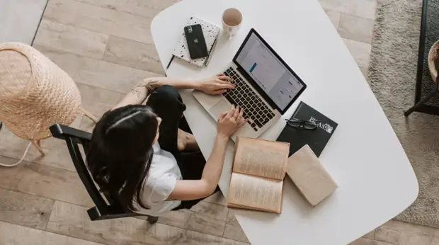 Облегчение для спины и шеи: простые упражнения от шаолиньских монахов, которые помогут всем, кто работает за компьютером