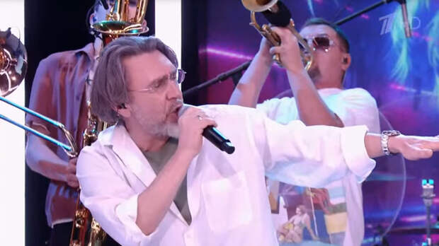 Организатор концерта "Ленинграда" в Барнауле ответил, почему в Новосибирске билеты дешевле