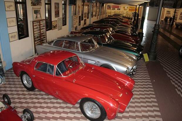 Коллекция автомобилей сыровара Панини﻿ (20 фото)