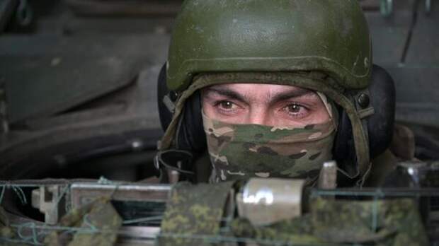 Тысяча дронов не заменит БМП: военный эксперт о том, почему не стоит "хоронить" бронетехнику