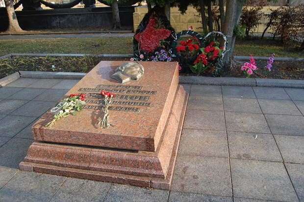 Могила Николая Кузнецова на Холме Славы во Львове.