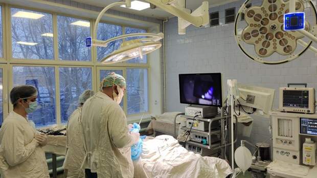 Хирурги спасли юную свердловчанку с кистой урахуса