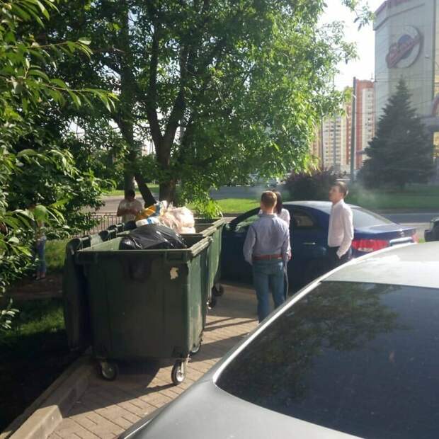 Взгляд со стороны на жизнь работников офиса Взгляд со стороны на жизнь работников офиса