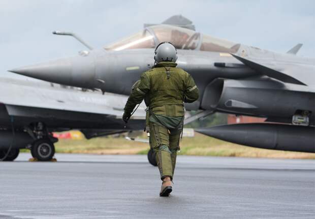 "Угнать F-16 в Россию. Оплата наличными": Лётчикам ВСУ пообещали миллион долларов