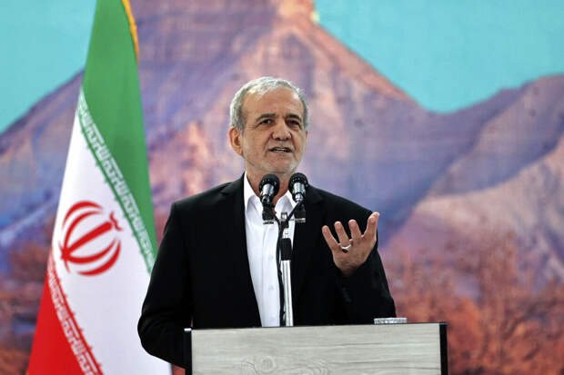 Пезешкиан заявил, что Иран ожидает поддержку РФ на фоне атак США и Израиля