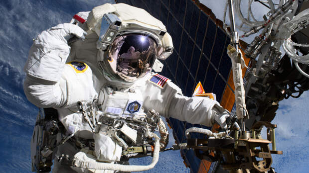 Космическое такси не приехало: почему у НАСА нет плана спасения астронавтов