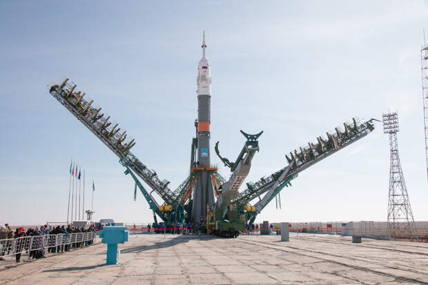Старт космического корабля Союз МС-12