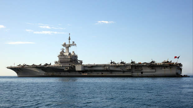 Офицер раскрыл местоположение авианосца Charles de Gaulle через умные часы