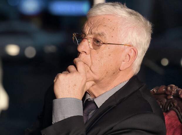 Автора хитов Пугачевой госпитализировали