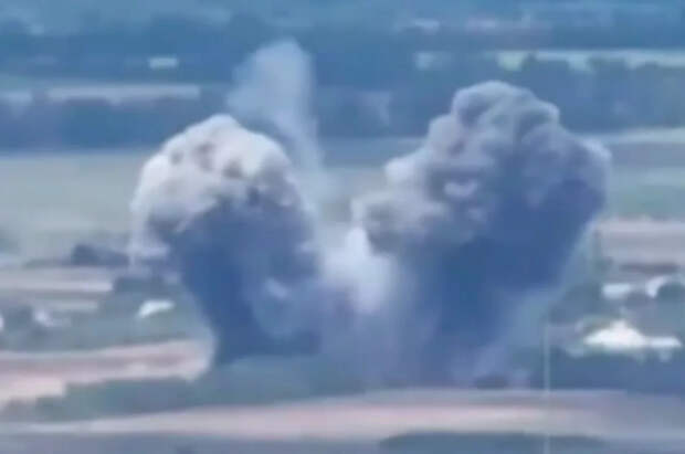 Пробила землю: супербомба накрыла тайный завод в Харькове